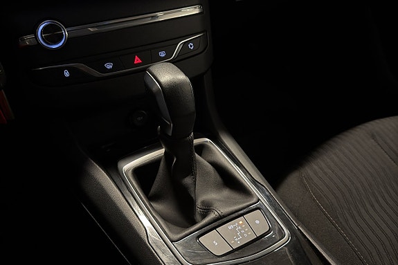 Peugeot 308 15 of 17