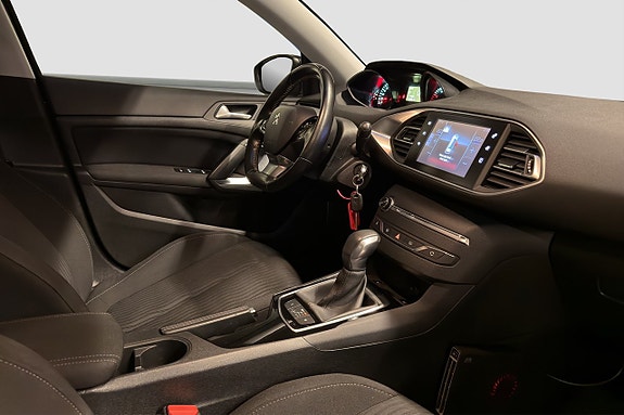 Peugeot 308 11 of 17