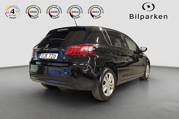Peugeot 308 2 of 5