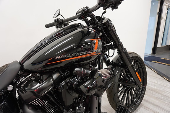Harley-Davidson Breakout Extremt utrustad, 120mil! 2 of 5