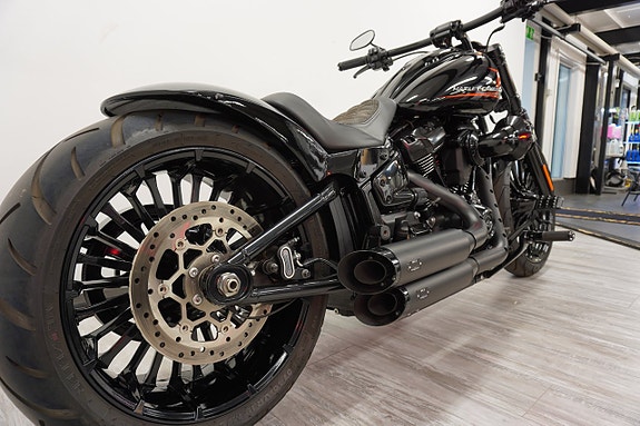 Harley-Davidson Breakout Extremt utrustad, 120mil! 4 of 5
