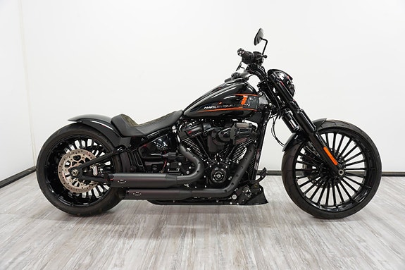Harley-Davidson Breakout Extremt utrustad, 120mil!
