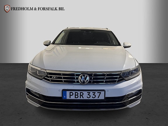 Volkswagen Passat 7 of 20