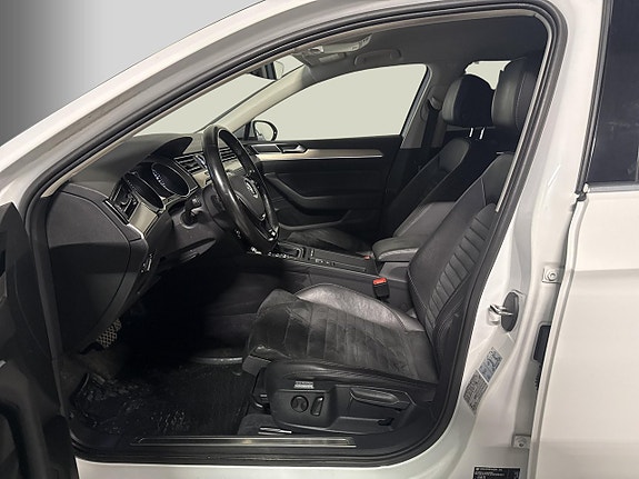 Volkswagen Passat 10 of 20