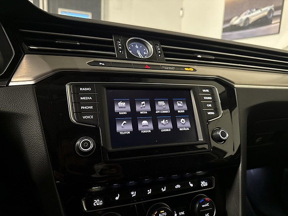 Volkswagen Passat 19 of 20