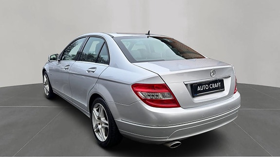 Mercedes-Benz C220 5 of 5