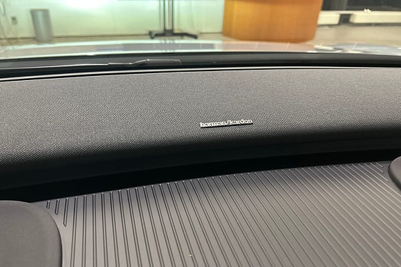 Volvo EX30 22 of 30