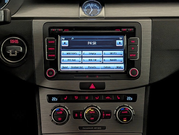 Volkswagen Passat 7 of 22