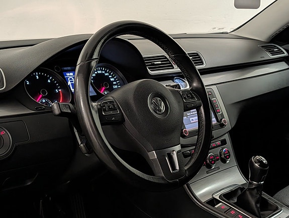 Volkswagen Passat 4 of 5