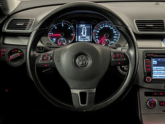 Volkswagen Passat 5 of 5