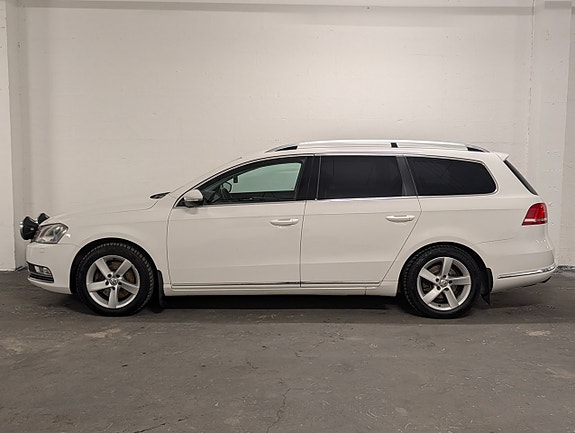 Volkswagen Passat 10 of 22