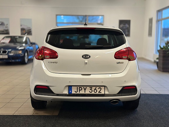 Kia Ceed 3 of 23