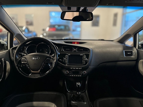 Kia Ceed 11 of 23