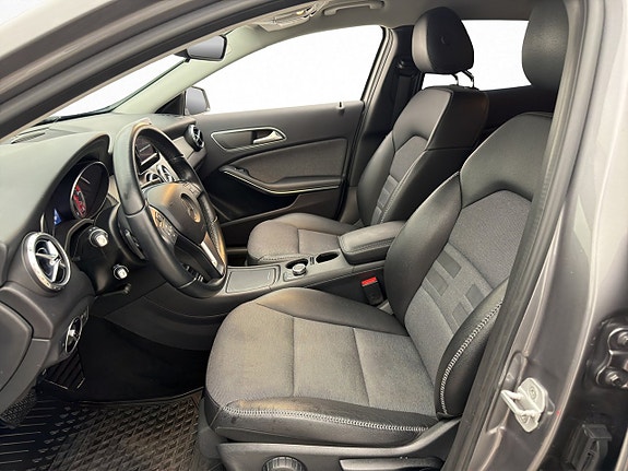 Mercedes-Benz GLA200 9 of 27