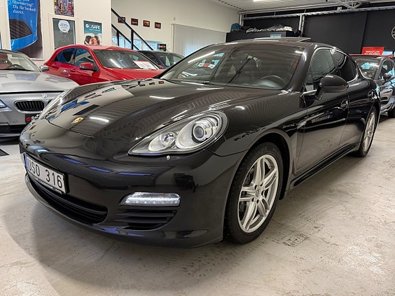 Porsche Panamera 5 of 5