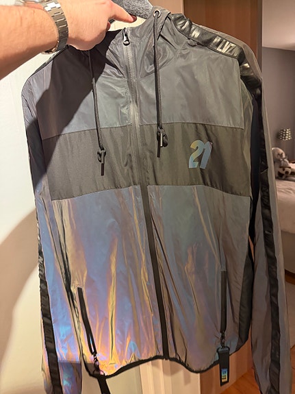 Product image 8 of 9