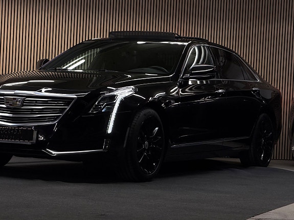 Cadillac CT6 2 of 30