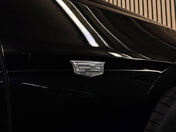 Cadillac CT6 28 of 30