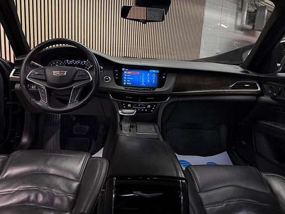 Cadillac CT6 18 of 30