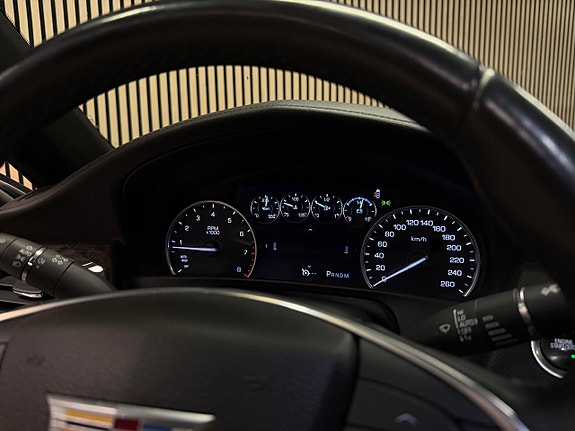Cadillac CT6 21 of 30
