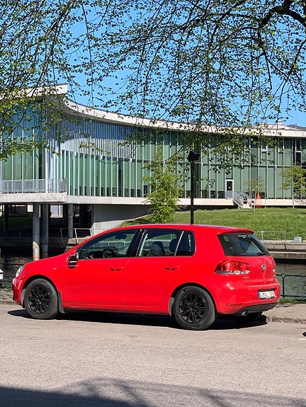 Volkswagen Golf VI 2 of 12