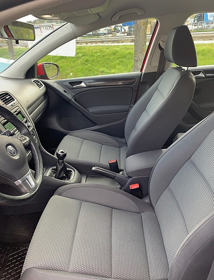 Volkswagen Golf VI 4 of 12