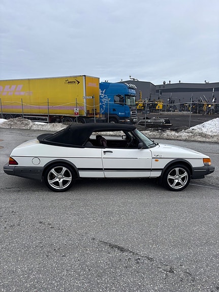 Saab 900 14 of 20