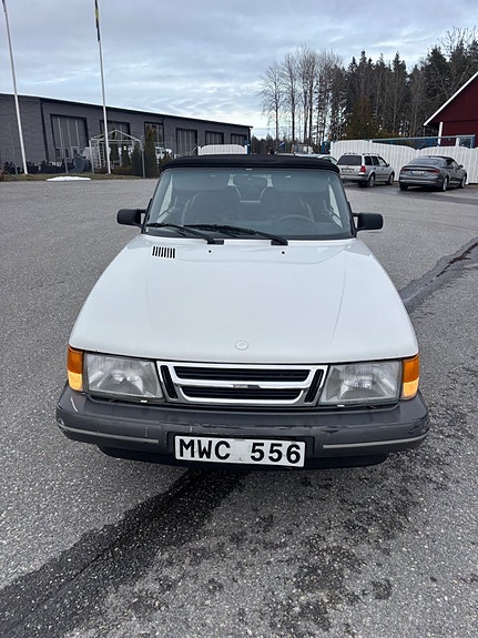 Saab 900 16 of 20