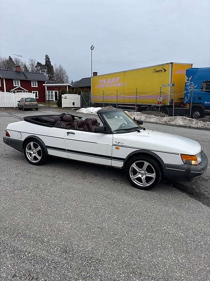Saab 900 12 of 20