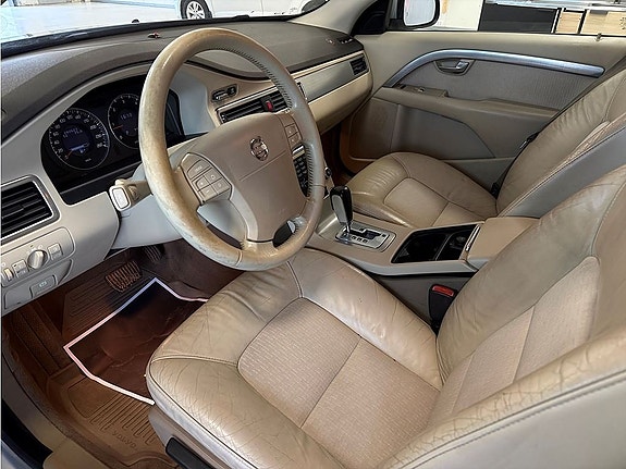 Volvo V70 5 of 5