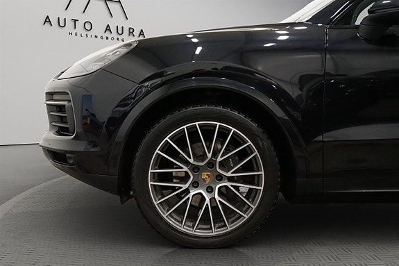 Porsche Cayenne 7 of 27