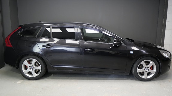 Volvo V60 4 of 5
