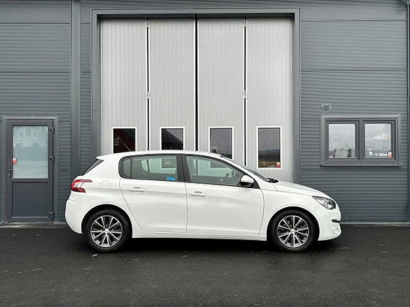 Peugeot 308 4 of 5
