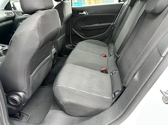 Peugeot 308 9 of 9