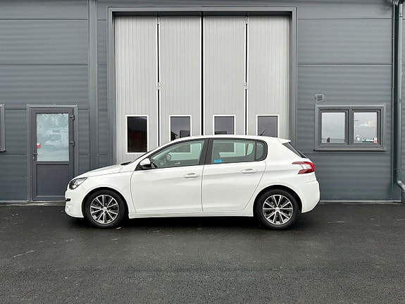 Peugeot 308 3 of 5