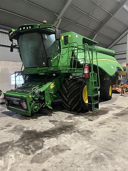 John Deere S685 TRÖSKA MED 35FOT ZURN IPF