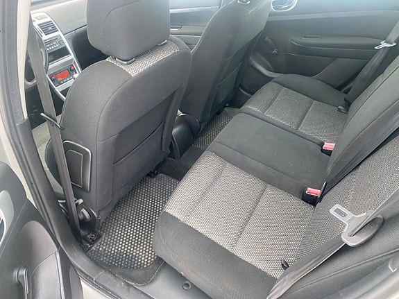 Peugeot 307 12 of 14