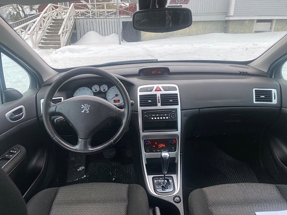 Peugeot 307 11 of 14