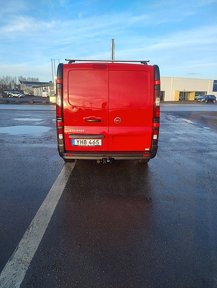Opel Vivaro 2 of 5