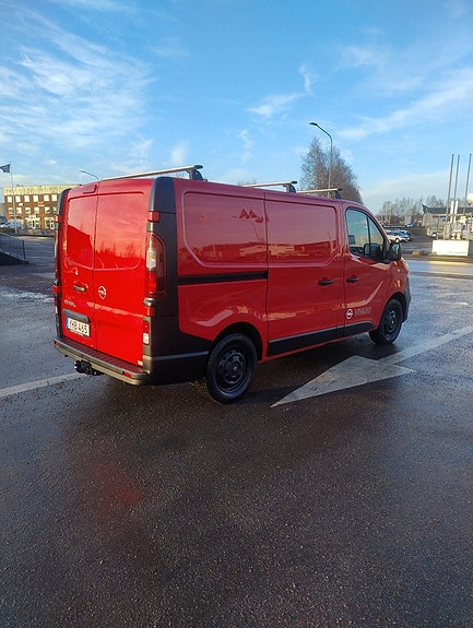 Opel Vivaro 3 of 5