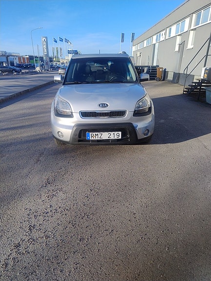 Kia Soul 2 of 5
