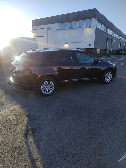 Renault Megane III 2 of 5
