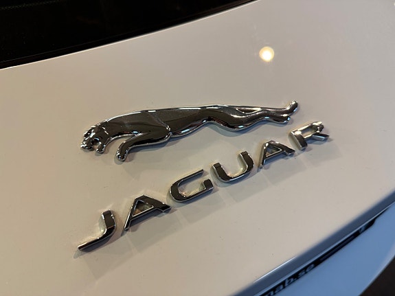 Jaguar F-TYPE 17 of 30