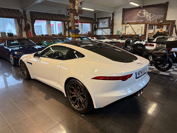 Jaguar F-TYPE 14 of 30