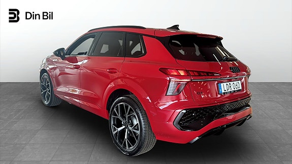 Audi Q3 3 of 5