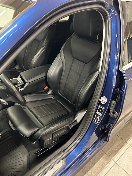 BMW 320 7 of 12