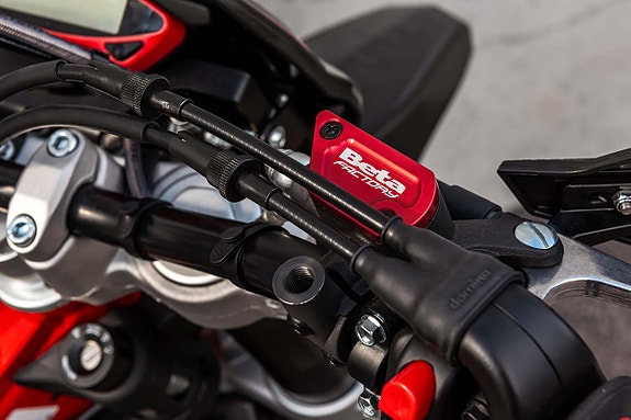 Beta MOTARD BLACK RR 125 4T R 2026 FINNS I VÅR BUTIK! 7 of 9
