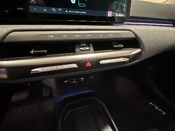Kia EV4 13 of 27