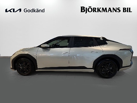 Kia EV4 4 of 27