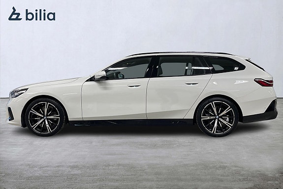 BMW 520d 3 of 5